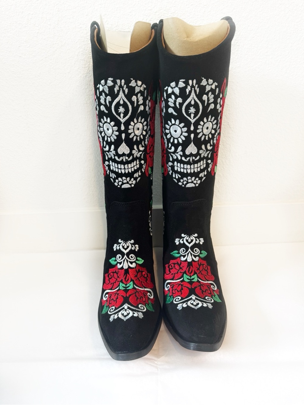 Agave Sky Women’s Skull & Roses Suede Leather Cowboy Boots NEW in Black 9